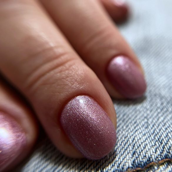 Gel Lac 4 ml - DN072 - Violet de Liliac Metal - Pensula nouă!