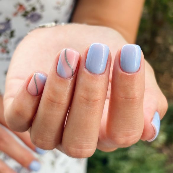 Gel Lac - 4 ml DN129 - Albastru cristal - Pensula nouă!