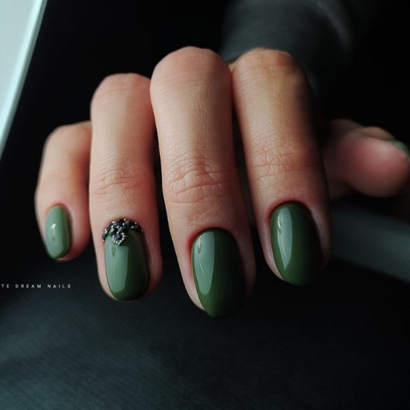 Gel Lac - DN276 - Military Green