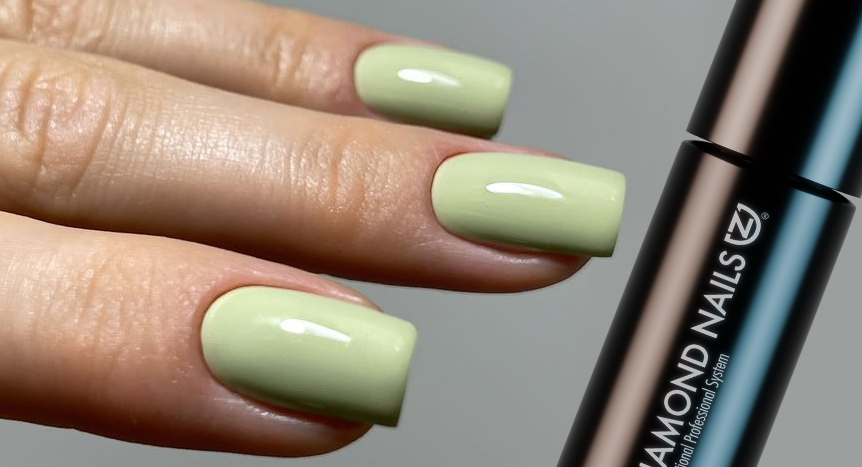 9 Idei de unghii Milky Matcha Latte pe care veți dori să le încercați imediat